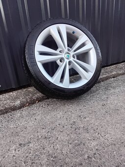 Alu kola Neptune 18" Octavia II RS - 3