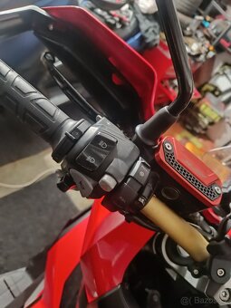 Honda x-adv 750 - 3