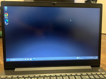 đź’» Lenovo V15 G1 IML (model 82NB) - 3