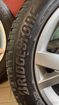Prodám originální alu kola Škoda se zimními pneu - 3