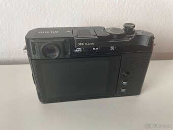 Fujifilm X-E4 - 3