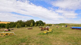 Nabídka box ustájení na Praze 5, na MHD, rodinná stáj - 3