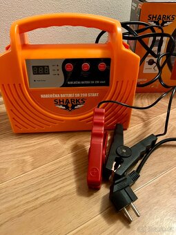 Nabíječka autobaterie Sharks 290 start - 3