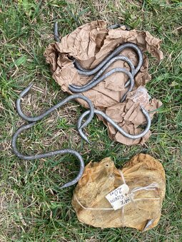 Hák řeznický, na zavěšení čehokoliv, cena á 10 Kč - 3