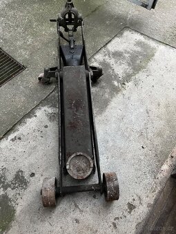 Hydraulický zvedák. - 3