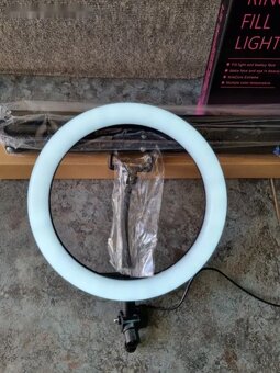 Kruhové studiové světlo stmívatelné se stojanem - 3