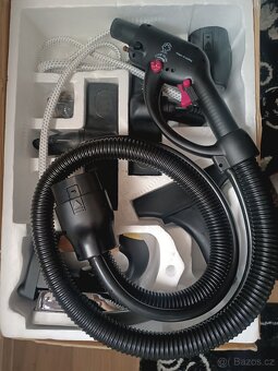 Vysavač na čištění koberců - 3
