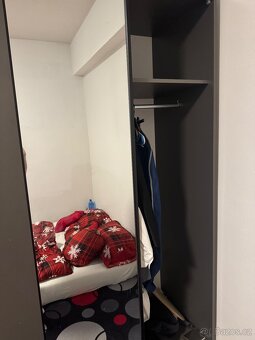 Šatní skříň - 3