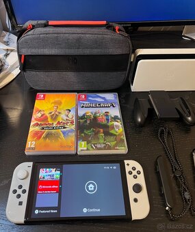 Nintendo Switch OLED + hry Minecraft a karate - 3