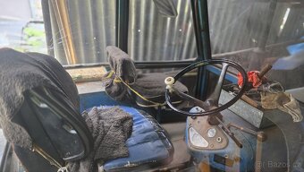 Zetor 5718 s vlekem a příslušenstvím - 3