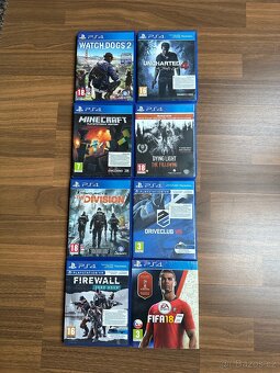 PlayStation 4 + PS VR + 2x DualShock + 2x Move + 24 her - 3