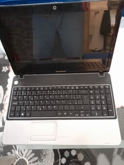 Prodam starši funkčni notebook Emachines E640 s win 10 - 3