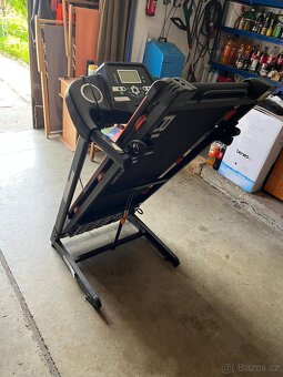 Běžecký pás RUNSPORT 4000A - 3