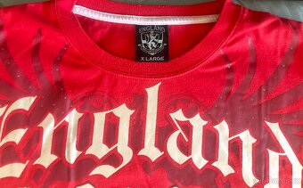 Triko England XL - 3