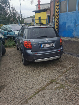 Suzuki sx 4 náhradní díly z tohoto vozu - 3