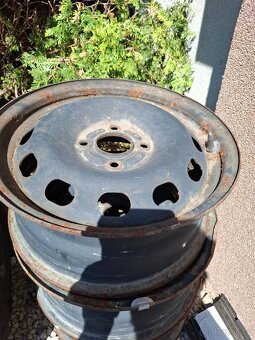 Ocelové ráfky a pneumatiky Ford 195/50R15 - 3