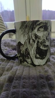 Licencovaný hrnek The Walking Dead - 3