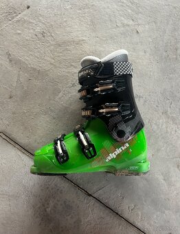 Prodám celou výbavu na lyže⛷️ - 3