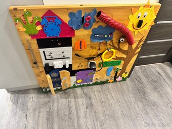 Dřevěná activity board (montessori deska) - 3