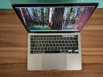 MacBook Pro 13 2020 | i5 • 8GB • 256GB - 3