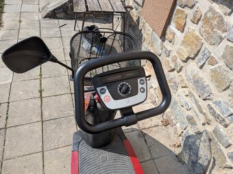 Elektrický skútr Trophy booster 6 - 3