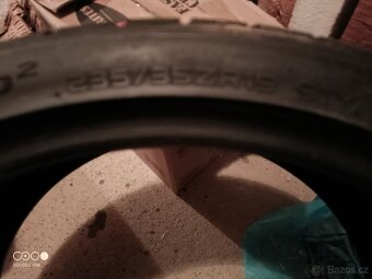 Pneu 235/35r19 - 3
