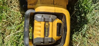 Retezova pila Dewalt 54v - 3