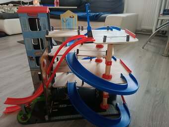 Garáž/parkovací dům - 3