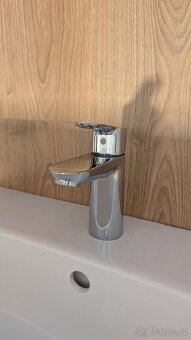 Umyvadlo JIKA včetně baterie, odtoku a sifonu - 3
