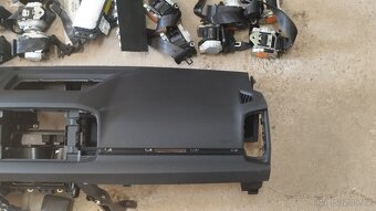 Airbagová sada Škoda Karoq s novou originální deskou - 3