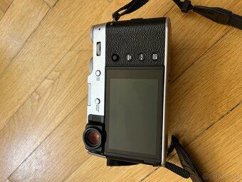 FUJIFILM X100V stříbrný + příslušenství - 3