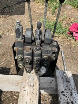 Hydraulický rozvaděč Multicar M25 - 3