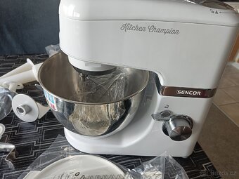 Kuchyňský robot Sencor STM 6350WH - 3