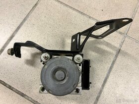 Řídící jednotka ECU ABS pumpa Subaru Impreza STi 05-07 - 3