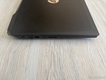 HP Pavilion 15 - 3