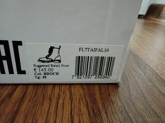 NOVÉ Boty Guess - 38 vel - 3