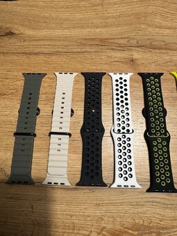 Řemínek na Apple Watch - 3