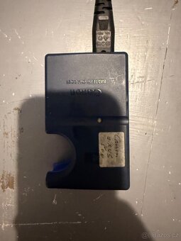 nabíječka Canon - 3