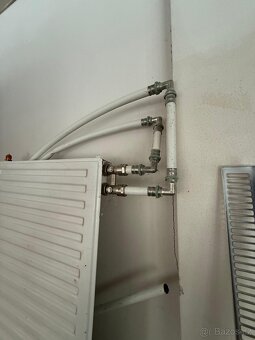 Prodám radiátor délka 180cm - 3