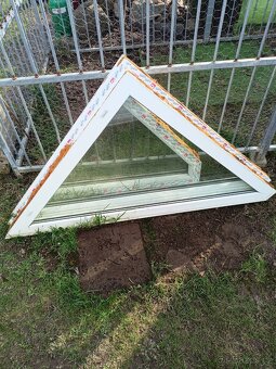 Prodám plastové dveře a okna - 3