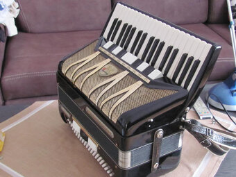 Delicia Melodia VI, 96 basů - 3