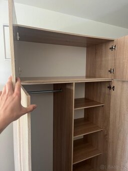 Šatní skříň - 3
