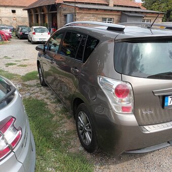 Toyota Verso 1.8 - 3