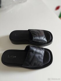 Černé kožené pantofle - 3