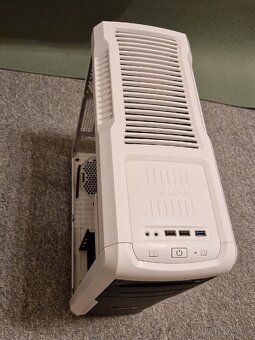skříň Zalman Z3 Top stav - 3
