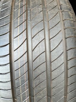 Pneu 235/45/20 Michelin - 3