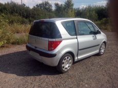 Peugeot 1007 1.4Hdi ,50kw,r.v 2006 - 3