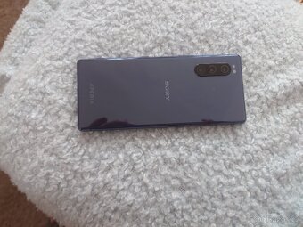 Sony Xperia V - 3