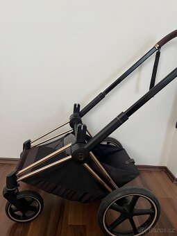 Celý komplet kočárku Cybex Priam - 3