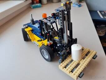 Lego Technic 42079 odtahovka + vysokozdvih - 3